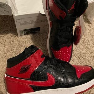 Boys GS Air Jordan 1 Mid SS (DM9650-001) sz. 6y BNIB!